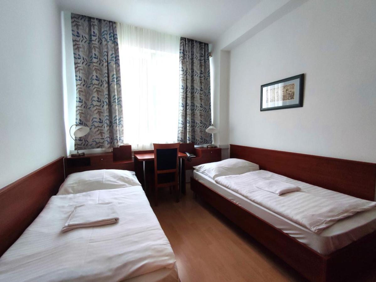 Hotel Jurki Dom Bratislava Exteriér fotografie