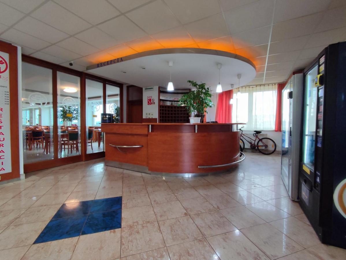 Hotel Jurki Dom Bratislava Exteriér fotografie